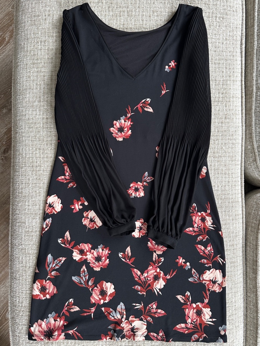 WHBM Floral V-Neck Long Sleeve Dress